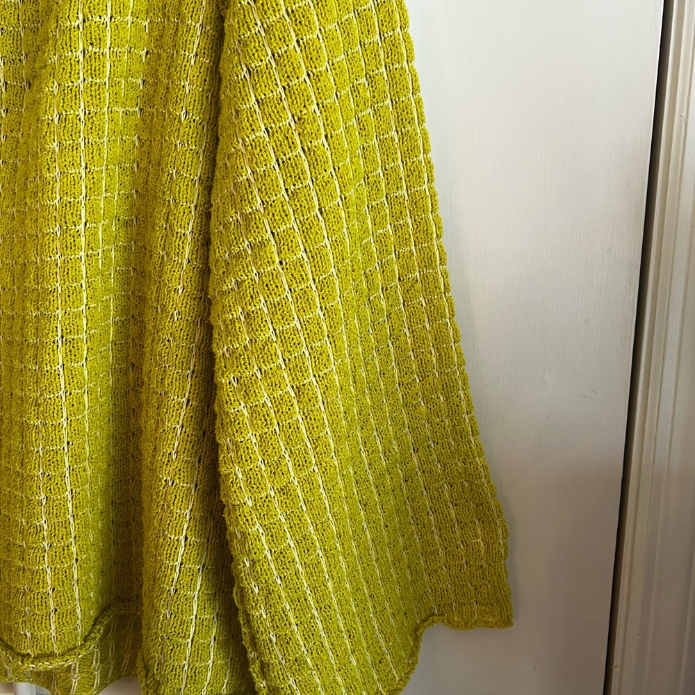DAVI & DANI Lime Green Women's Sweater - Picture 2 of 4
